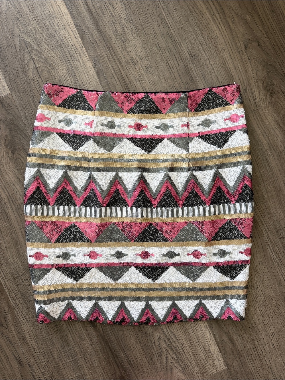 Chelsea & Violet Pink, Gold, Black & White Aztec Sequin Mini Skirt size XS